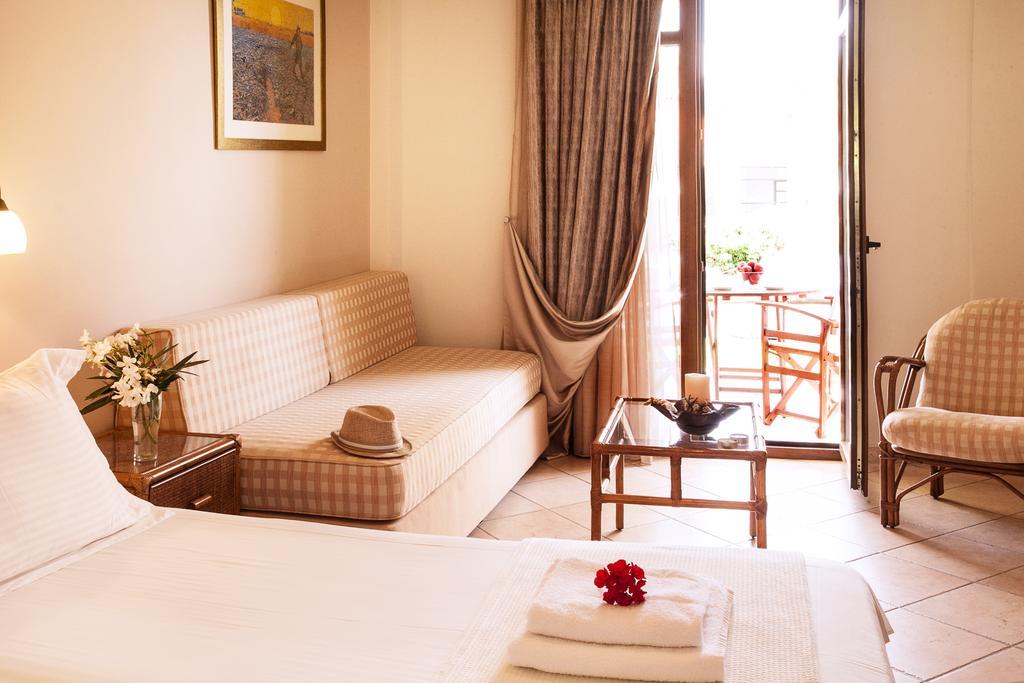 Hotel Paralio Poszídi Szoba fotó